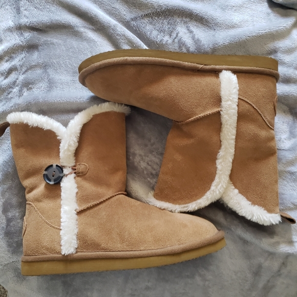 Boots - Picture 1 of 1